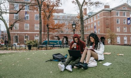 Finding Financial Aid for College Students in Miami